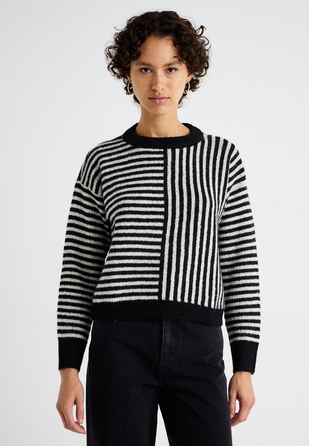 Джемпер VMURANUS ONECK Vero Moda, черный
Джемпер VMURANUS ONECK Vero Moda, черный