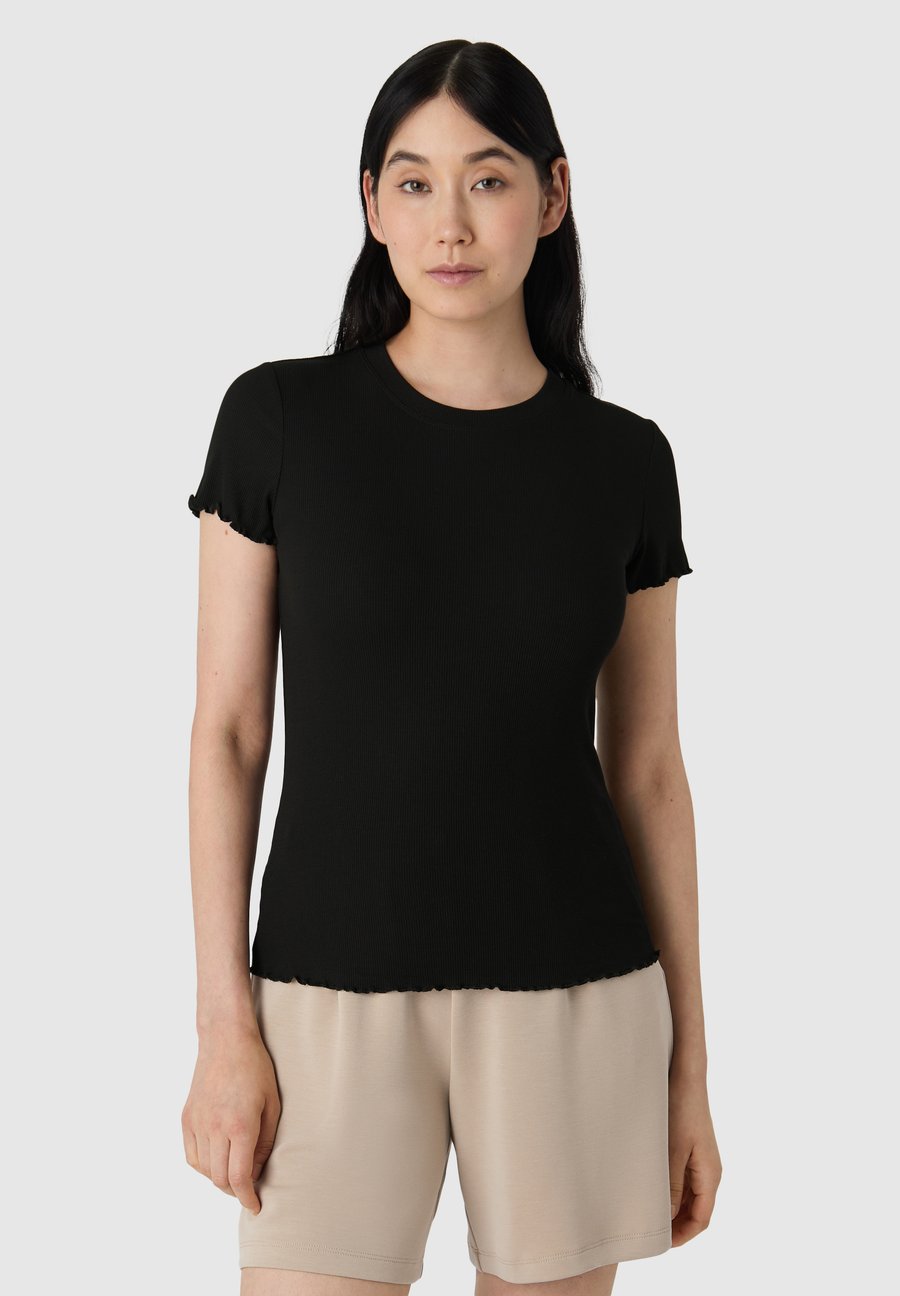 Футболка Les Lunes JUUNO RIB LETTUCE HEM, Schwarz/Black, Черный, Футболка Les Lunes JUUNO RIB LETTUCE HEM, Schwarz/Black
Футболка Les Lunes JUUNO RIB LETTUCE HEM, Schwarz/Black, Черный, Футболка Les Lunes JUUNO RIB LETTUCE HEM, Schwarz/Black