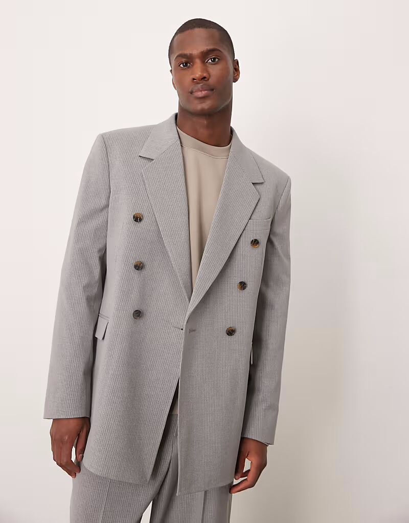 Свободный пиджак серого цвета в тонкую полоску Asos Design
Свободный пиджак серого цвета в тонкую полоску Asos Design
