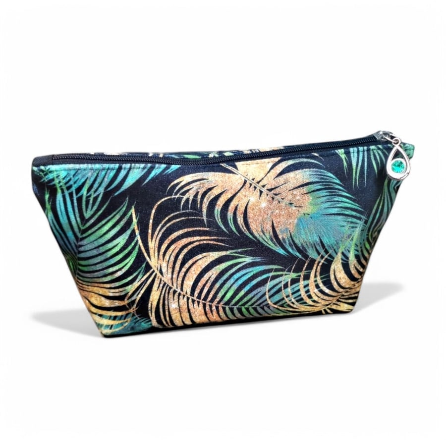 Женская косметичка кошелек органайзер чехол косметичка бархатные перья Uszyciuch
Женская косметичка кошелек органайзер чехол косметичка бархатные перья Uszyciuch