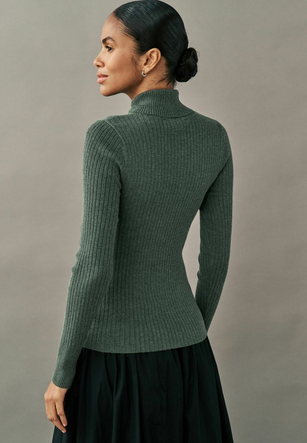 Джемпер HIGH ROLL NECK REGULAR FIT Next, зеленый
Джемпер HIGH ROLL NECK REGULAR FIT Next, зеленый