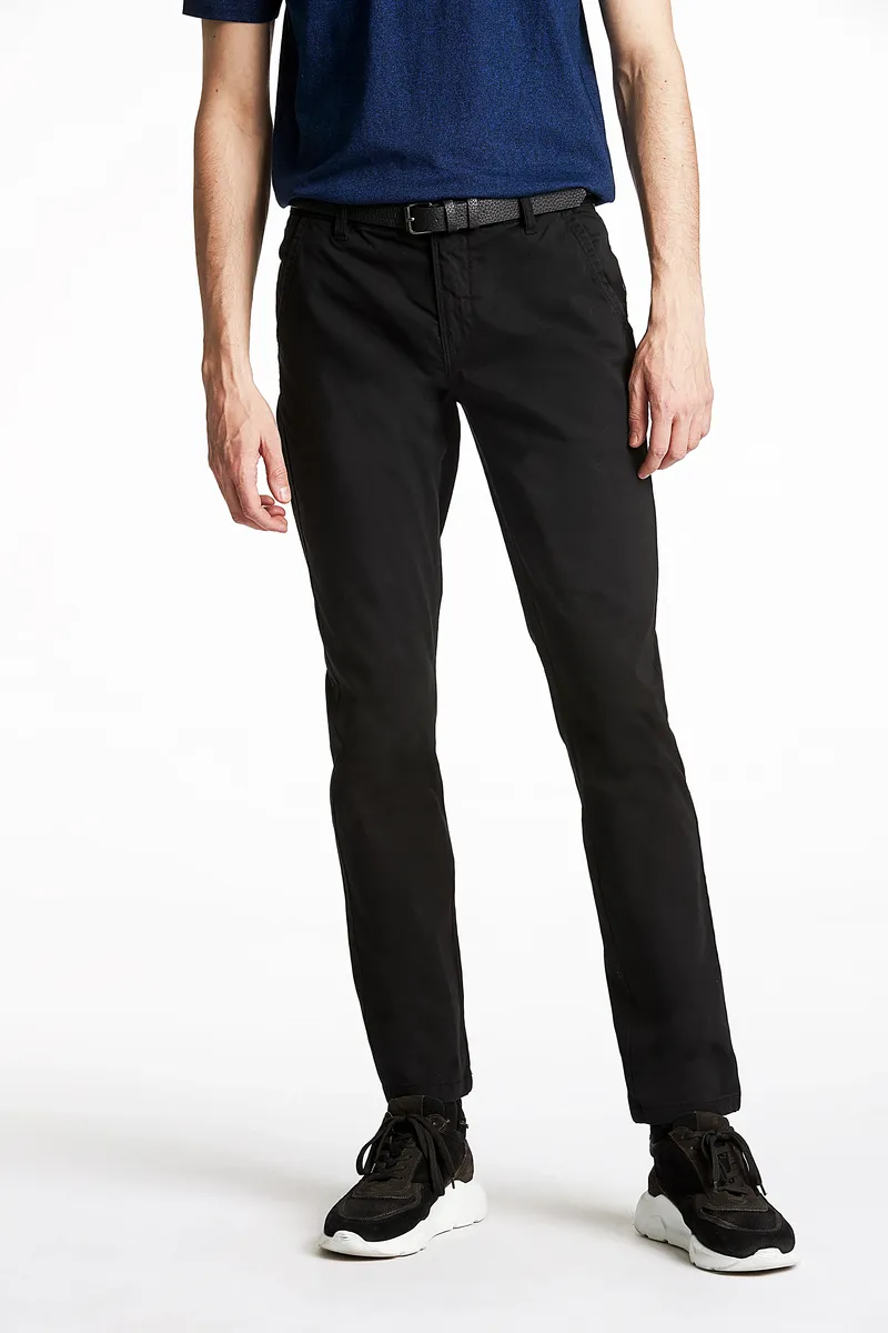 Брюки-чиносы LINDBERGH (2 шт.), с поясом и стрейчем, черный
Брюки-чиносы LINDBERGH (2 шт.), с поясом и стрейчем, черный