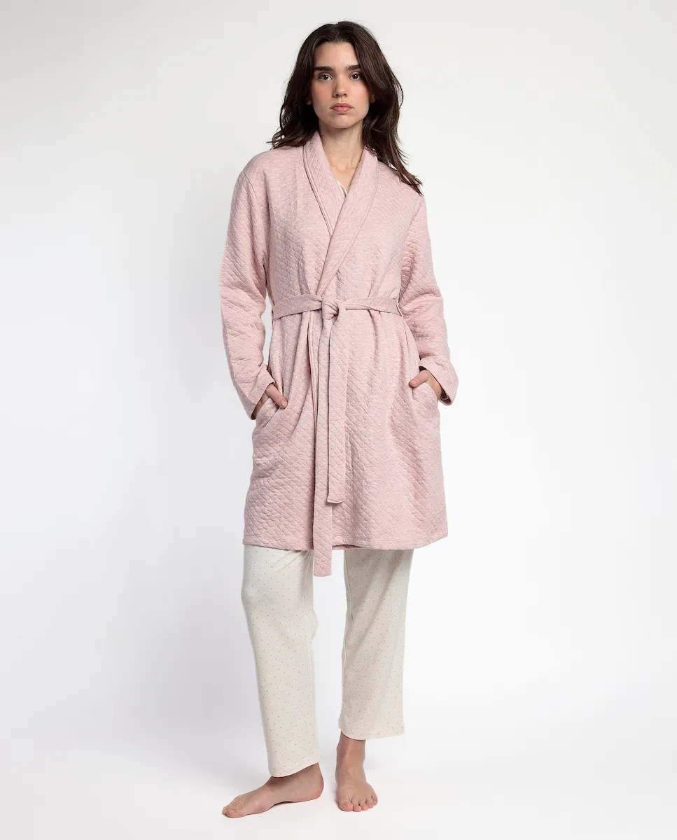 Женский халат с длинными рукавами из стеганой ткани кораллового цвета Admas
Женский халат с длинными рукавами из стеганой ткани кораллового цвета Admas