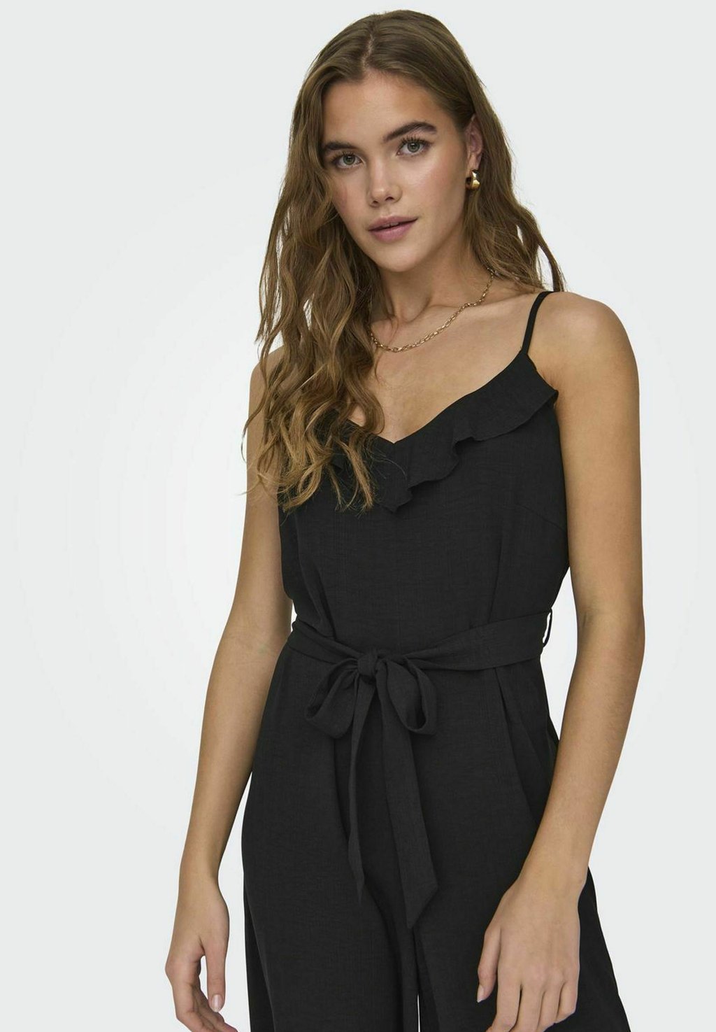 Комбинезон SCHMALE TRÄGER ONLY, черный
Комбинезон SCHMALE TRÄGER ONLY, черный