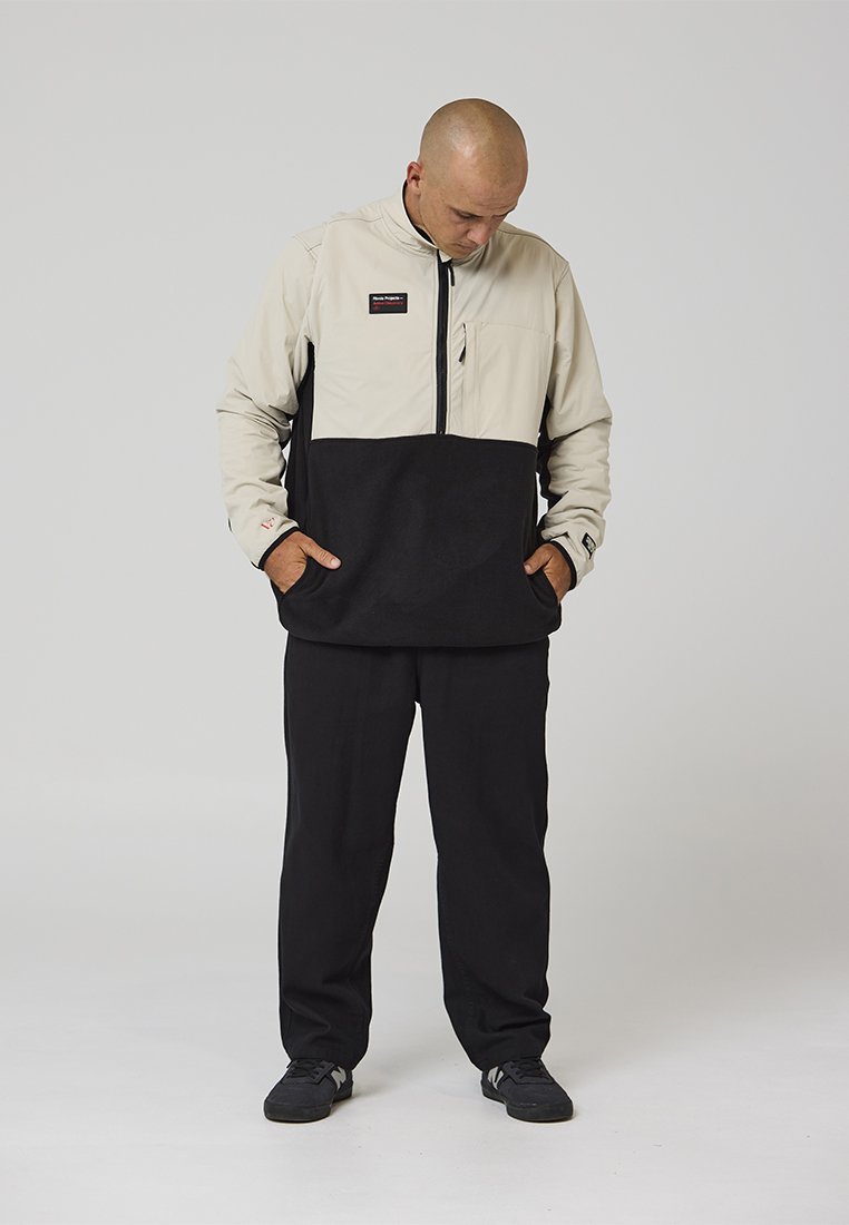 Флисовая куртка Rivvia Projects BLUR 1/2 ZIP POLAR FLEECE, Black/Bone/Black
Флисовая куртка Rivvia Projects BLUR 1/2 ZIP POLAR FLEECE, Black/Bone/Black