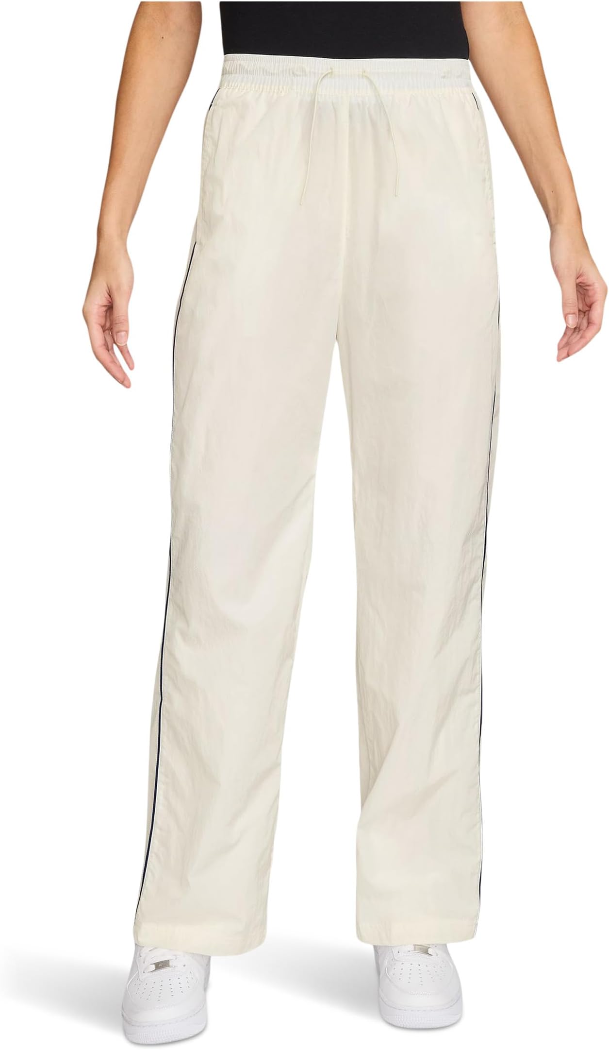 Брюки Nike Windrunner High-waisted Woven Open-hem Pants, цвет Sail/Midnight Navy/Midnight Navy
Брюки Nike Windrunner High-waisted Woven Open-hem Pants, цвет Sail/Midnight Navy/Midnight Navy