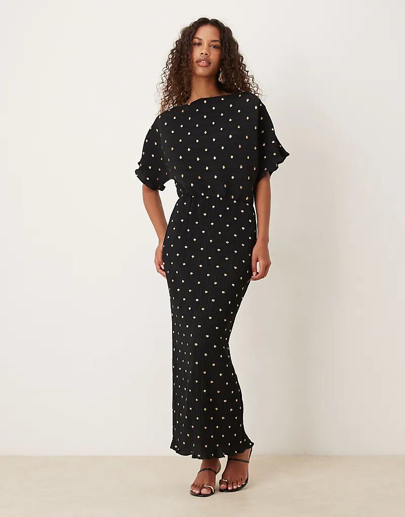 Платье макси Never Fully Dressed Tilly с открытыми плечами и плиссе в черном и золотом цвете
Платье макси Never Fully Dressed Tilly с открытыми плечами и плиссе в черном и золотом цвете