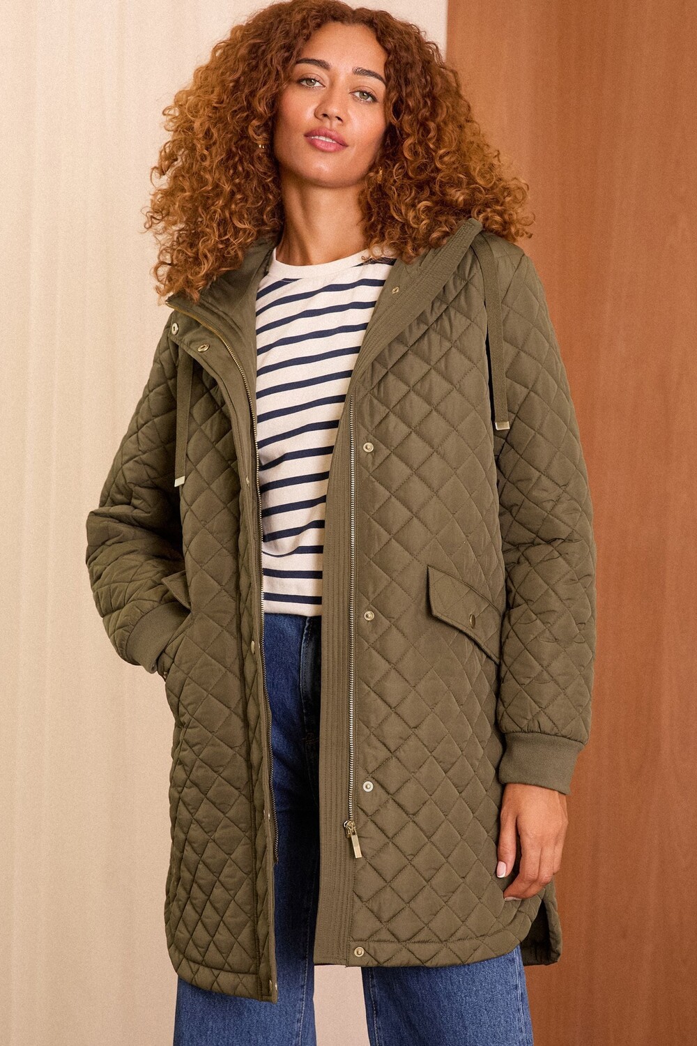 Стеганое пальто с капюшоном, устойчивое к дождю Love & Roses, зеленый
Стеганое пальто с капюшоном, устойчивое к дождю Love & Roses, зеленый