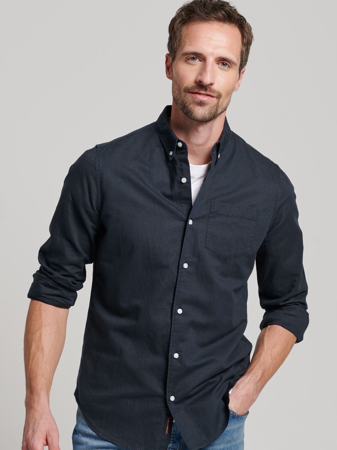 Рубашка из смеси льна и органического хлопка Superdry Studios, Eclipse Navy
Рубашка из смеси льна и органического хлопка Superdry Studios, Eclipse Navy