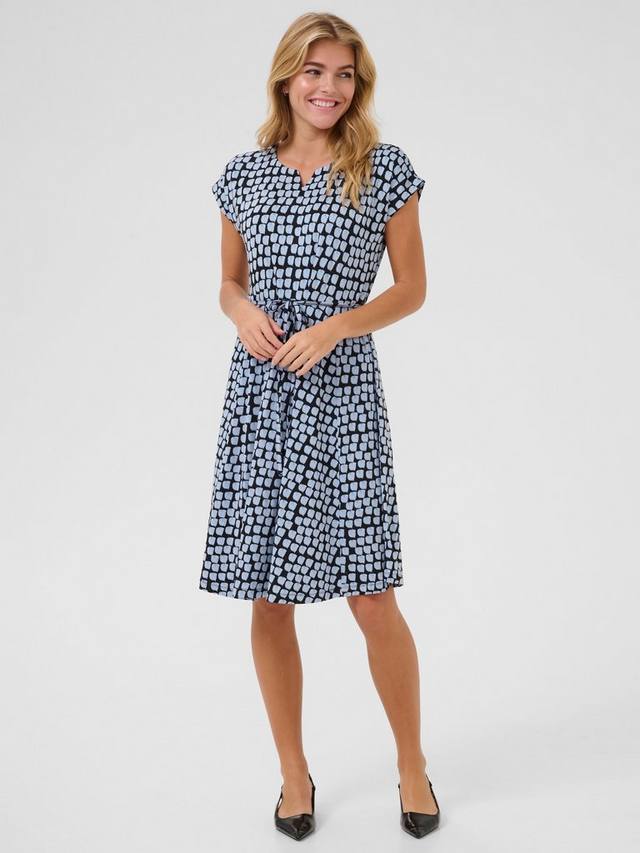 Трикотажное платье bella с геометрическим галстуком на талии длиной до колен KAFFE, синий/разноцветный
Трикотажное платье bella с геометрическим галстуком на талии длиной до колен KAFFE, синий/разноцветный