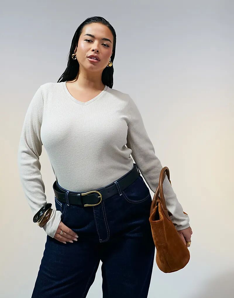 Лонгслив ASOS DESIGN Curve с длинными рукавами и V-образным вырезом, вафельный, песочного цвета
Лонгслив ASOS DESIGN Curve с длинными рукавами и V-образным вырезом, вафельный, песочного цвета