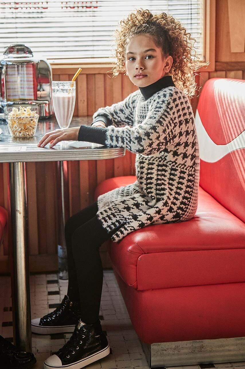 Платье Mayoral для маленькой девочки, черный
Платье Mayoral для маленькой девочки, черный