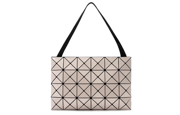 ISSEY MIYAKE Сумка через плечо женская бежевая
ISSEY MIYAKE Сумка через плечо женская бежевая