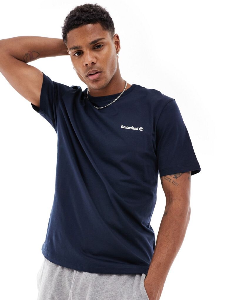 Timberland — темно-синяя футболка с небольшим логотипом
Timberland — темно-синяя футболка с небольшим логотипом