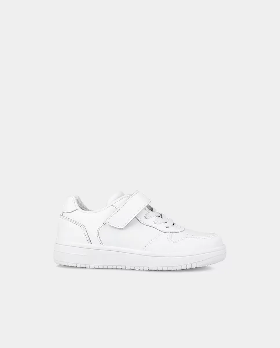 Кожаные спортивные туфли для мальчика со шнуровкой и ручкой Garvalín, белый
Кожаные спортивные туфли для мальчика со шнуровкой и ручкой Garvalín, белый