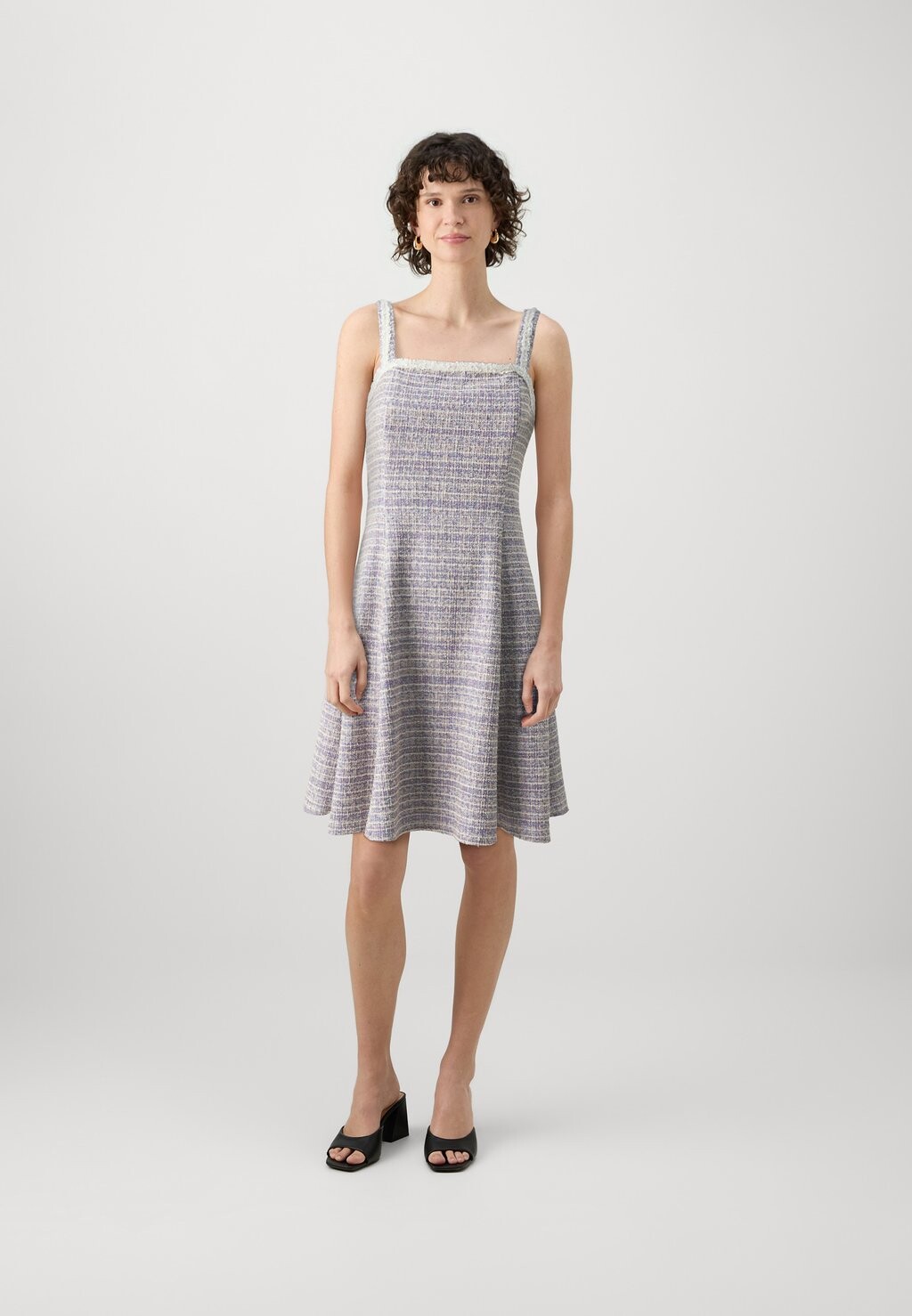 Платье-свитер Swing, цвет Mauve Purple
Платье-свитер Swing, цвет Mauve Purple