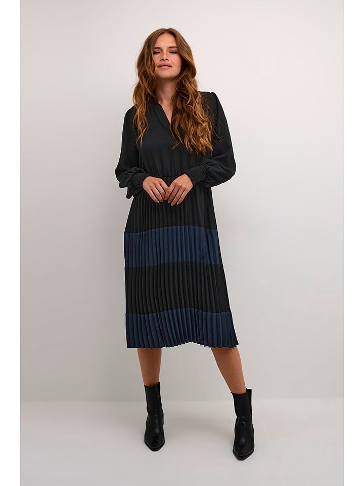 CULTURE Платье "Бетти" черного/темно-синего цвета
CULTURE Платье "Бетти" черного/темно-синего цвета