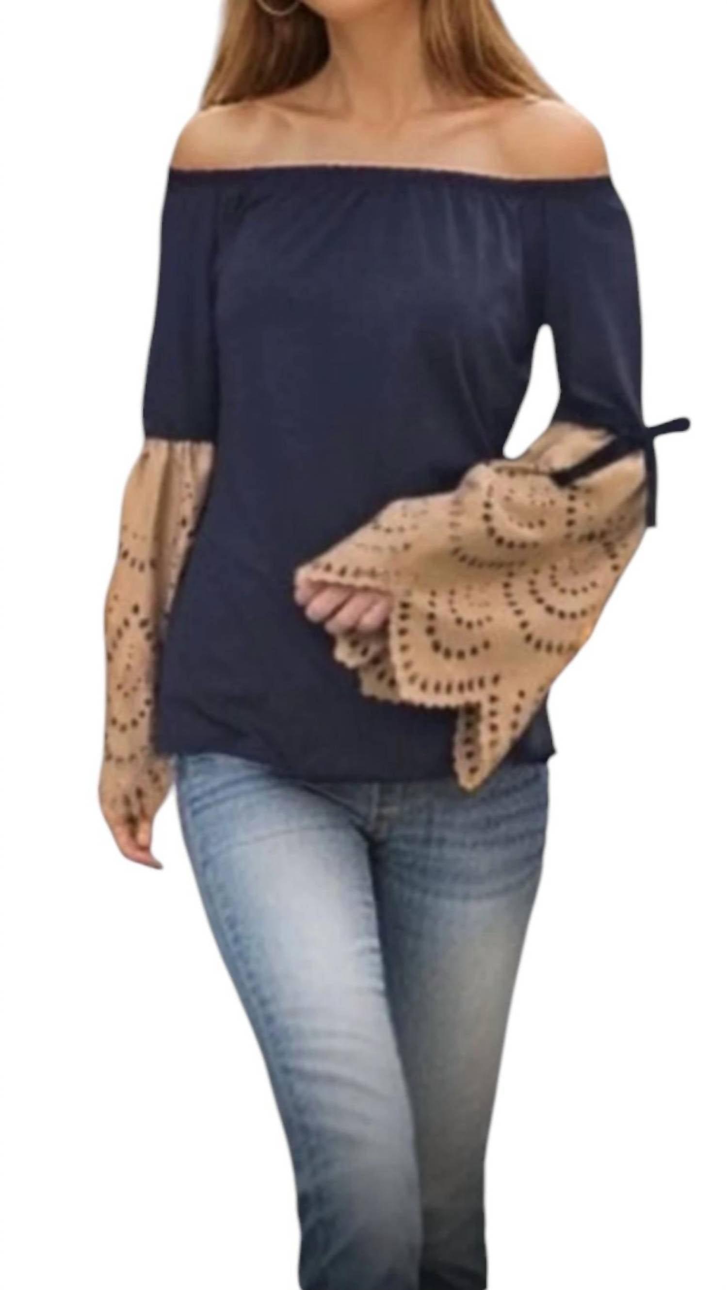 Топ Faya с открытыми плечами из черной/верблюжьей замши VaVa
Топ Faya с открытыми плечами из черной/верблюжьей замши VaVa