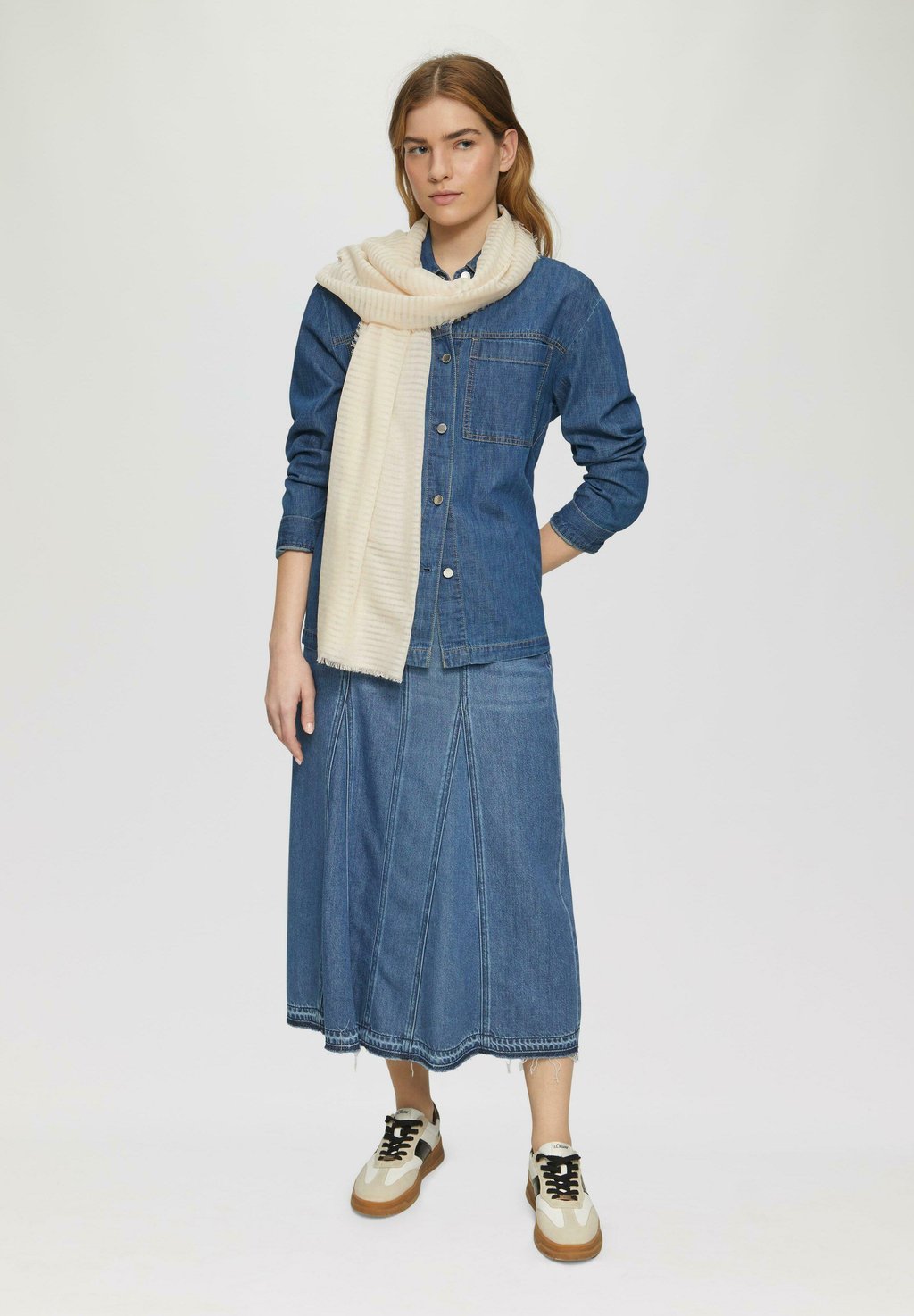 Шарф GESTREIFTER MIT FRANSEN s.Oliver, бежевый
Шарф GESTREIFTER MIT FRANSEN s.Oliver, бежевый