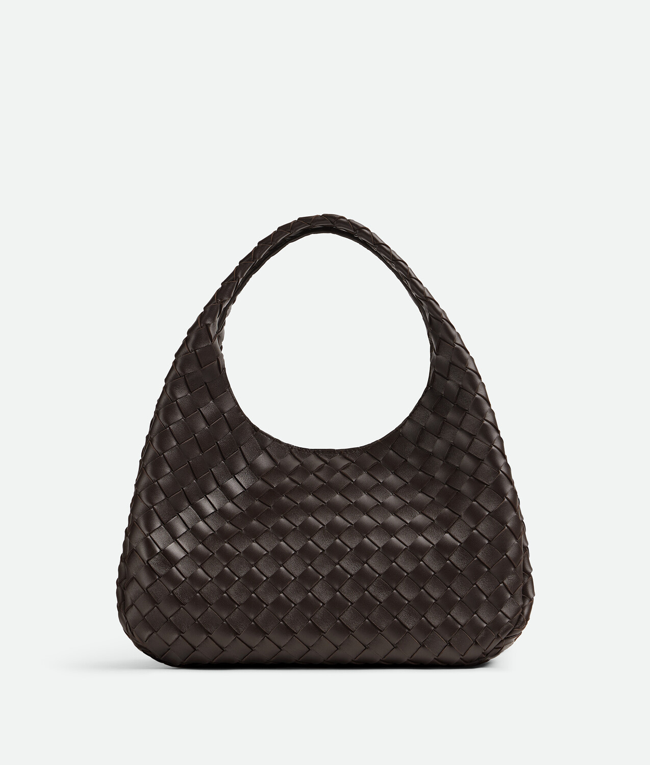 Кампанья BOTTEGA VENETA, фондан
Кампанья BOTTEGA VENETA, фондан