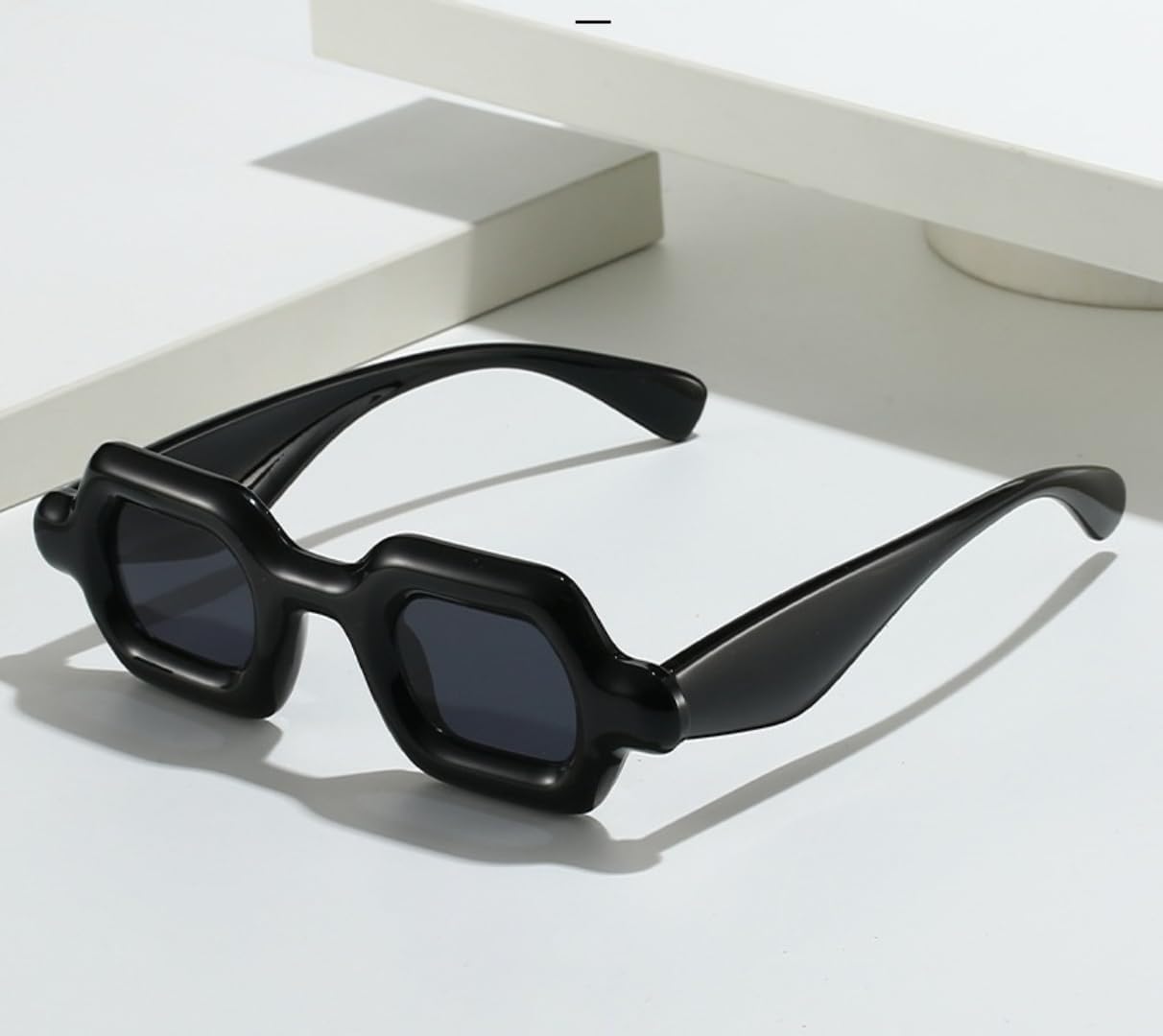 Панк-солнцезащитные очки квадратной формы для женщин и мужчин в стиле хип-хоп с градиентной оправой, роскошные, для отдыха, с защитой от УФ-излучения UV400, для пляжа UATXTAU, Green
Панк-солнцезащитные очки квадратной формы для женщин и мужчин в стиле хип-хоп с градиентной оправой, роскошные, для отдыха, с защитой от УФ-излучения UV400, для пляжа UATXTAU, Green