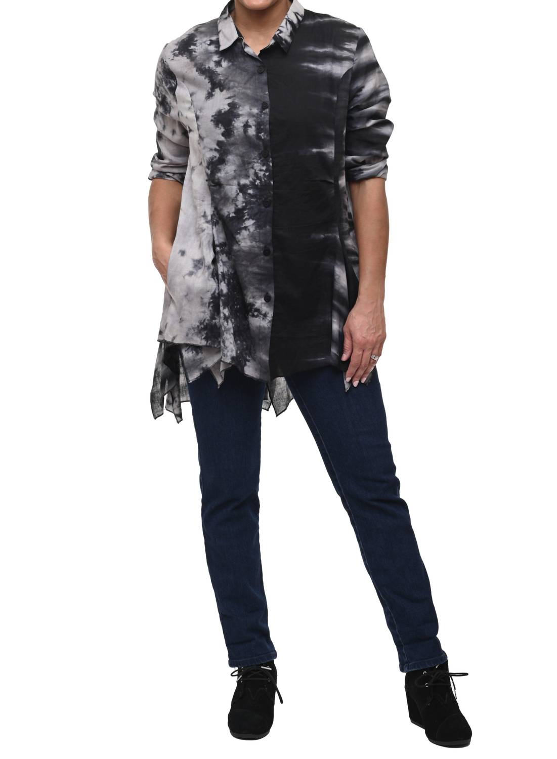 Топ Mia на пуговицах в марокканском стиле с принтом тай-дай Tulip Clothing, Morocco Tie Dye
Топ Mia на пуговицах в марокканском стиле с принтом тай-дай Tulip Clothing, Morocco Tie Dye