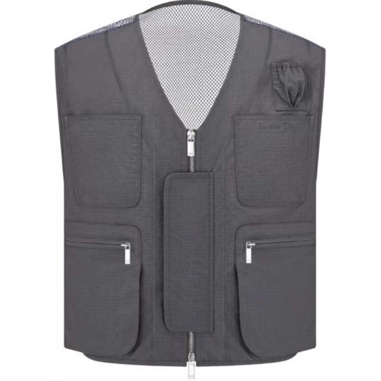 Жилет мужской серый Dior
Жилет мужской серый Dior
