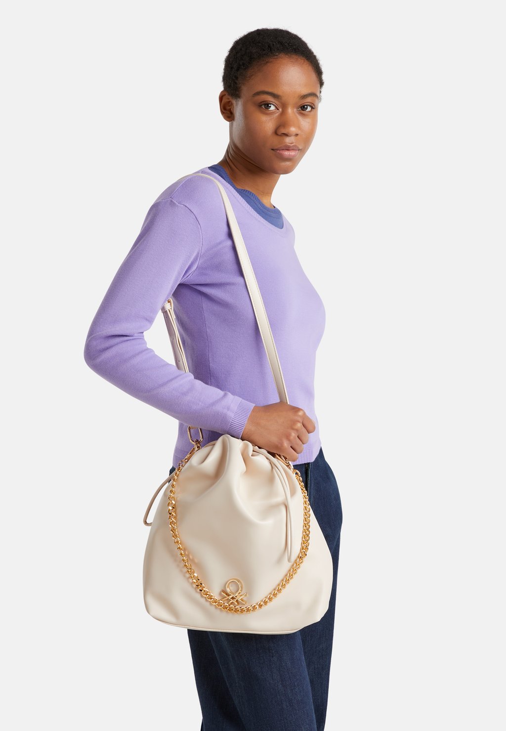 Сумка через плечо SMALL BUCKET - Across body bag United Colors of Benetton, белый
Сумка через плечо SMALL BUCKET - Across body bag United Colors of Benetton, белый