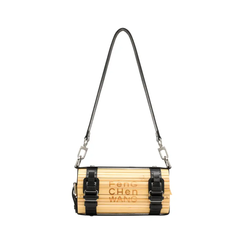 Feng Chen Wang Полиуретановая цилиндрическая сумка через плечо унисекс светло-розового цвета, Black
Feng Chen Wang Полиуретановая цилиндрическая сумка через плечо унисекс светло-розового цвета, Black