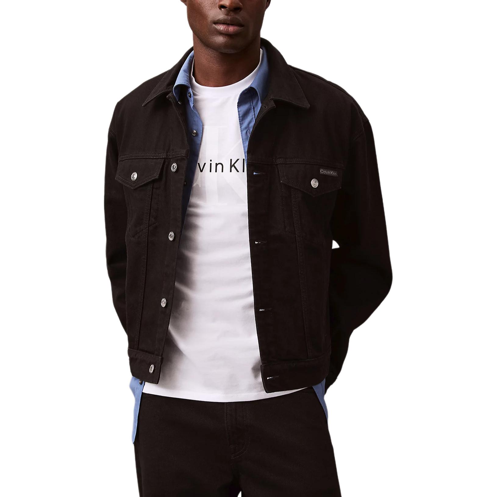 Calvin Klein Мужская классическая черная джинсовая куртка, европейская версия
Calvin Klein Мужская классическая черная джинсовая куртка, европейская версия