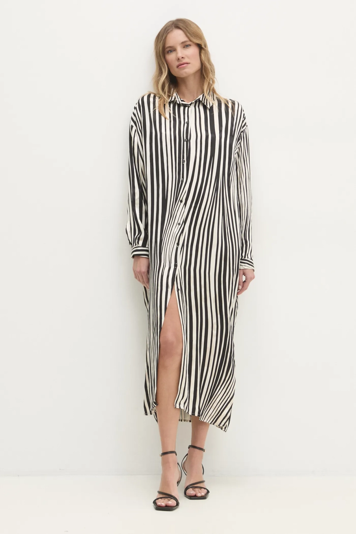 Платье Answear Lab, бежевый
Платье Answear Lab, бежевый