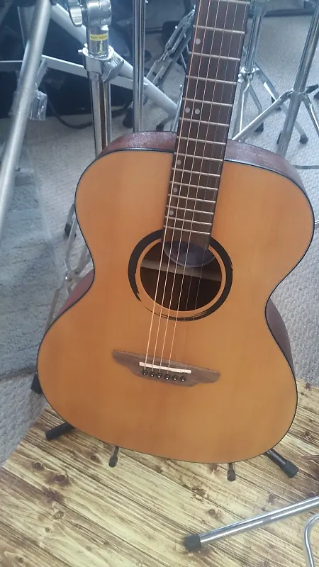 Акустическая гитара Luna Wabi E Folk
Акустическая гитара Luna Wabi E Folk