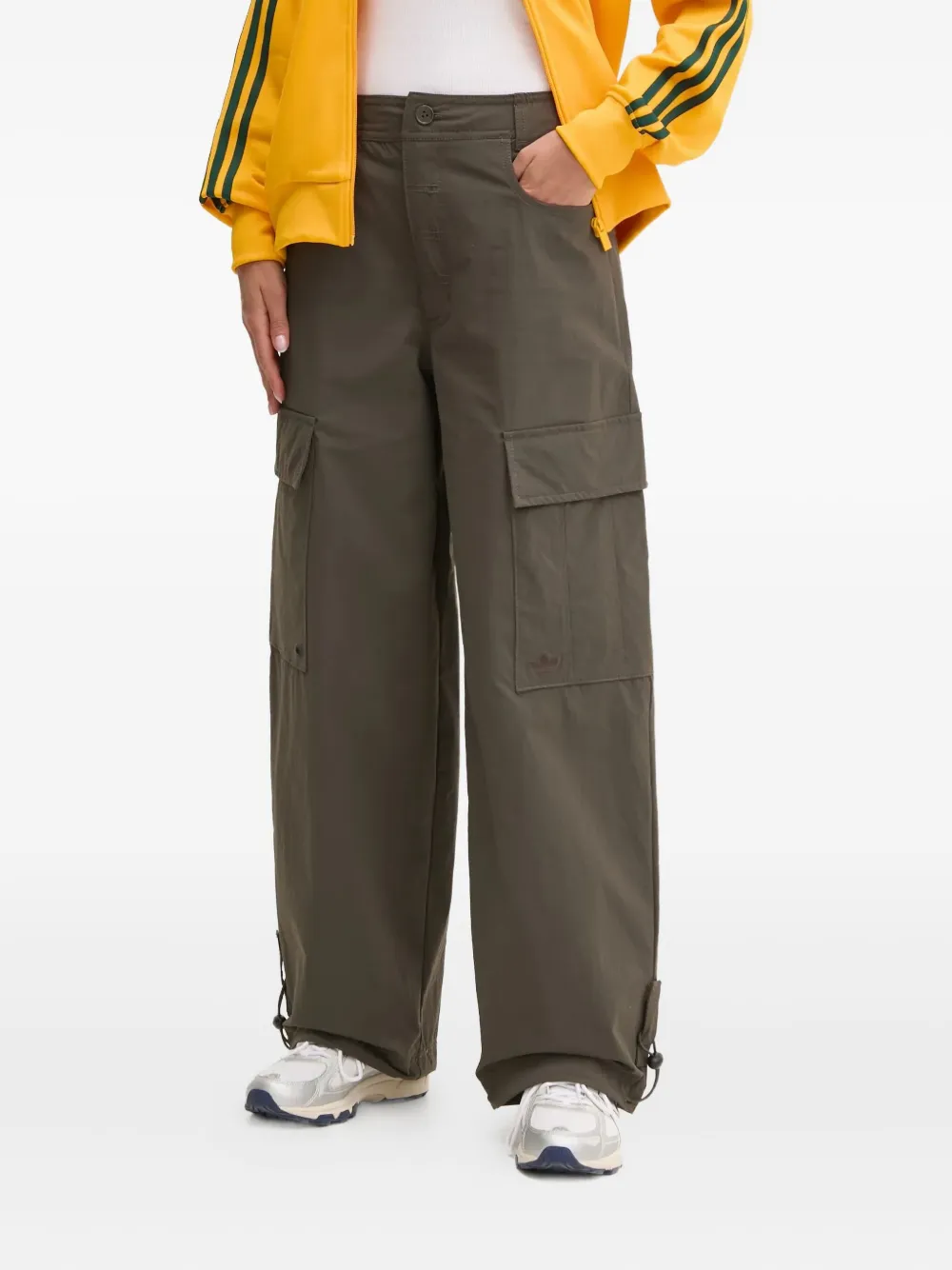 Брюки карго adidas, коричневый
Брюки карго adidas, коричневый