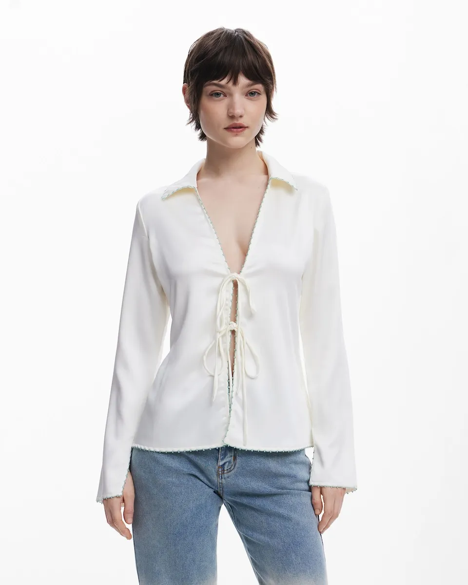 Женская блузка в стиле семидесятых с воротником-стойкой Desigual, белый
Женская блузка в стиле семидесятых с воротником-стойкой Desigual, белый