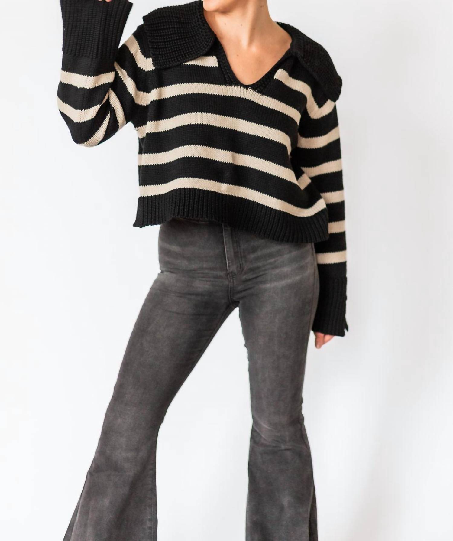 Свитер Sylvie черного цвета/хаки falcon park
Свитер Sylvie черного цвета/хаки falcon park