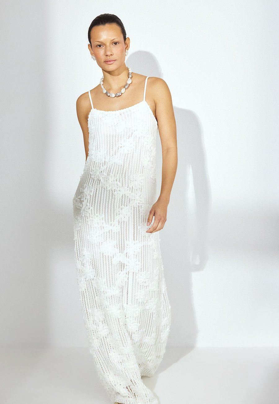 Платье NA-KD FLORAL, White
Платье NA-KD FLORAL, White