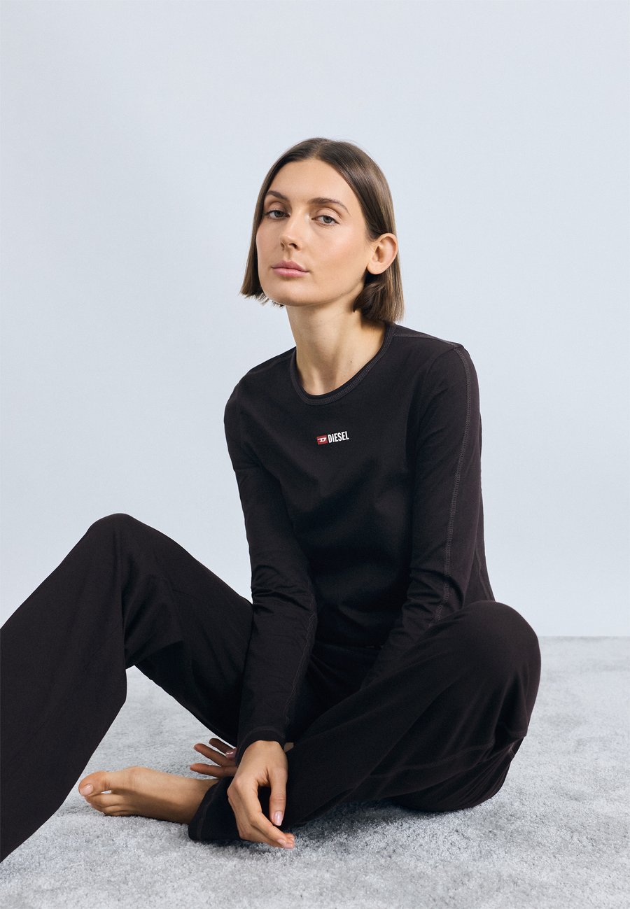 Пижамный комплект Diesel GILDA CORE, 9Xx/Black
Пижамный комплект Diesel GILDA CORE, 9Xx/Black