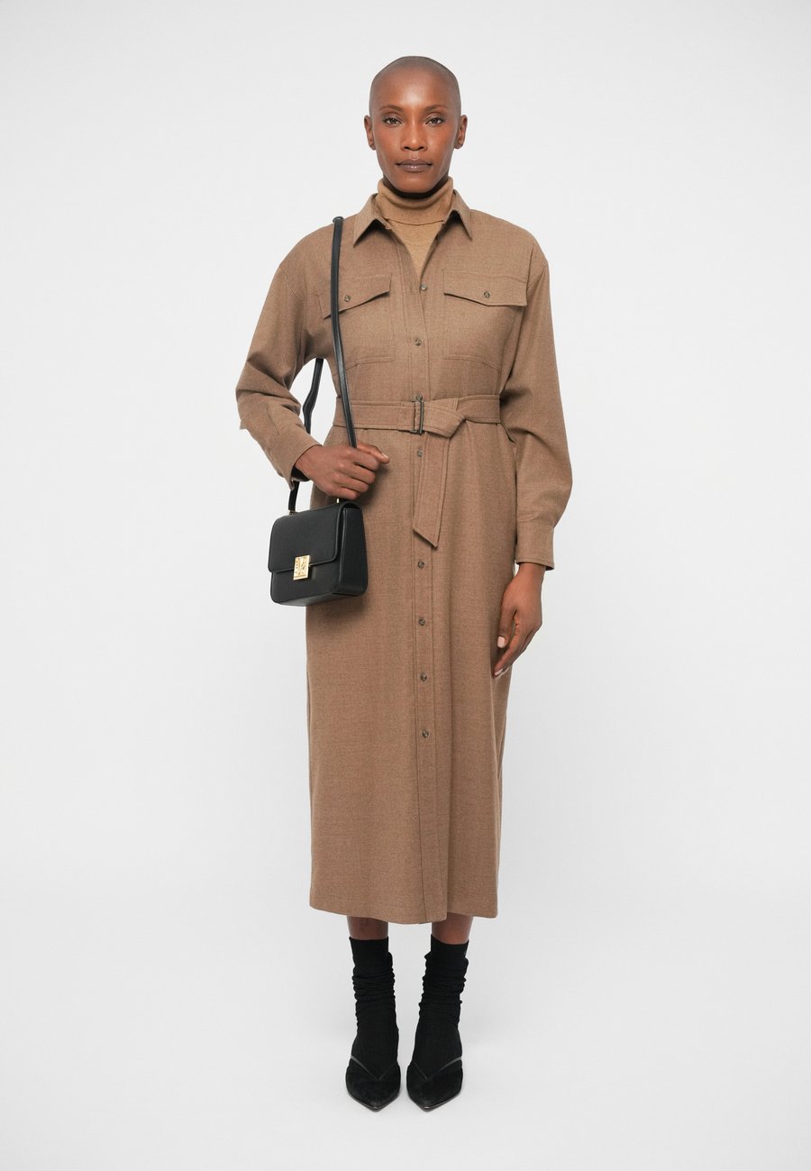 Сумка кросс-боди Armani Exchange AMY CROSSBODY, Black
Сумка кросс-боди Armani Exchange AMY CROSSBODY, Black