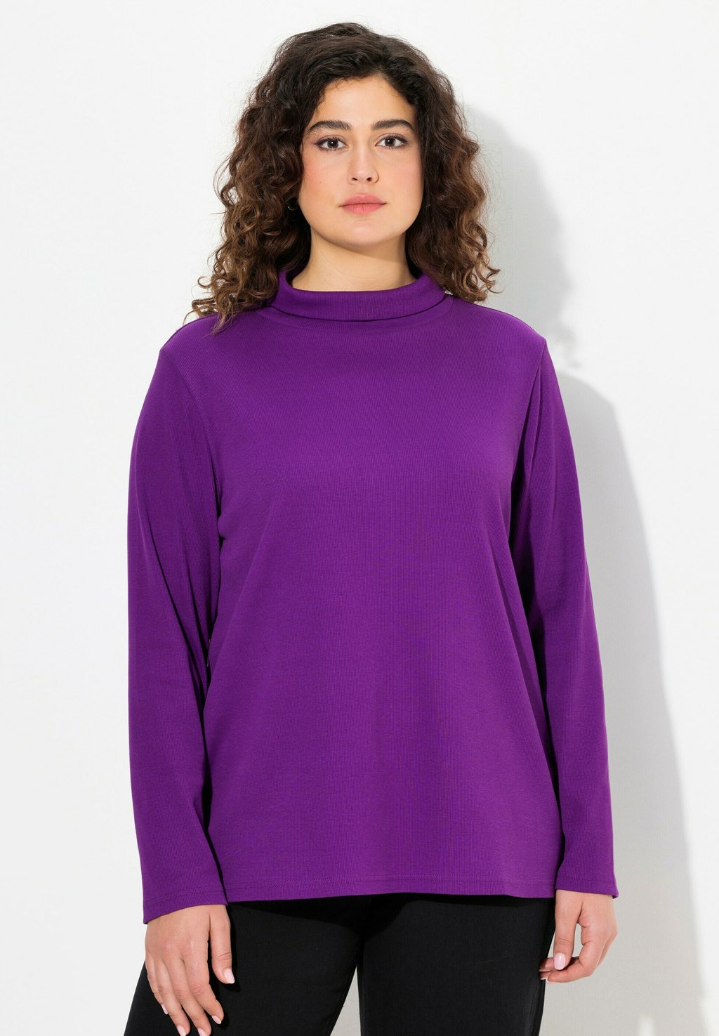 Топ с длинными рукавами TURTLENECK Ulla Popken, фиолетовый
Топ с длинными рукавами TURTLENECK Ulla Popken, фиолетовый