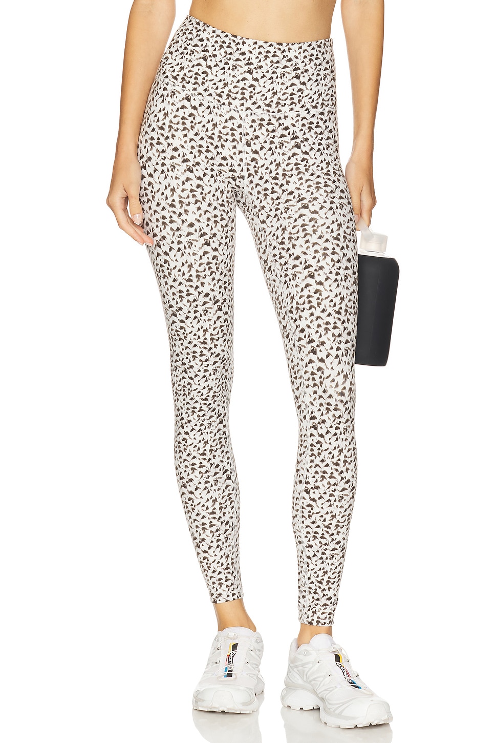 Леггинсы с высокой талией Move, dipped feather
Леггинсы с высокой талией Move, dipped feather