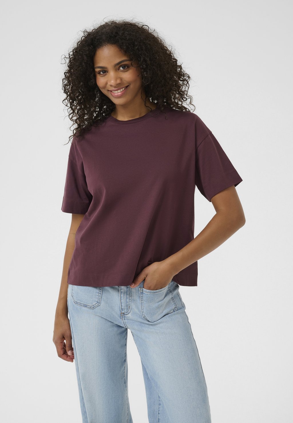 Базовая футболка KATOMINA Kaffe, бургундия
Базовая футболка KATOMINA Kaffe, бургундия