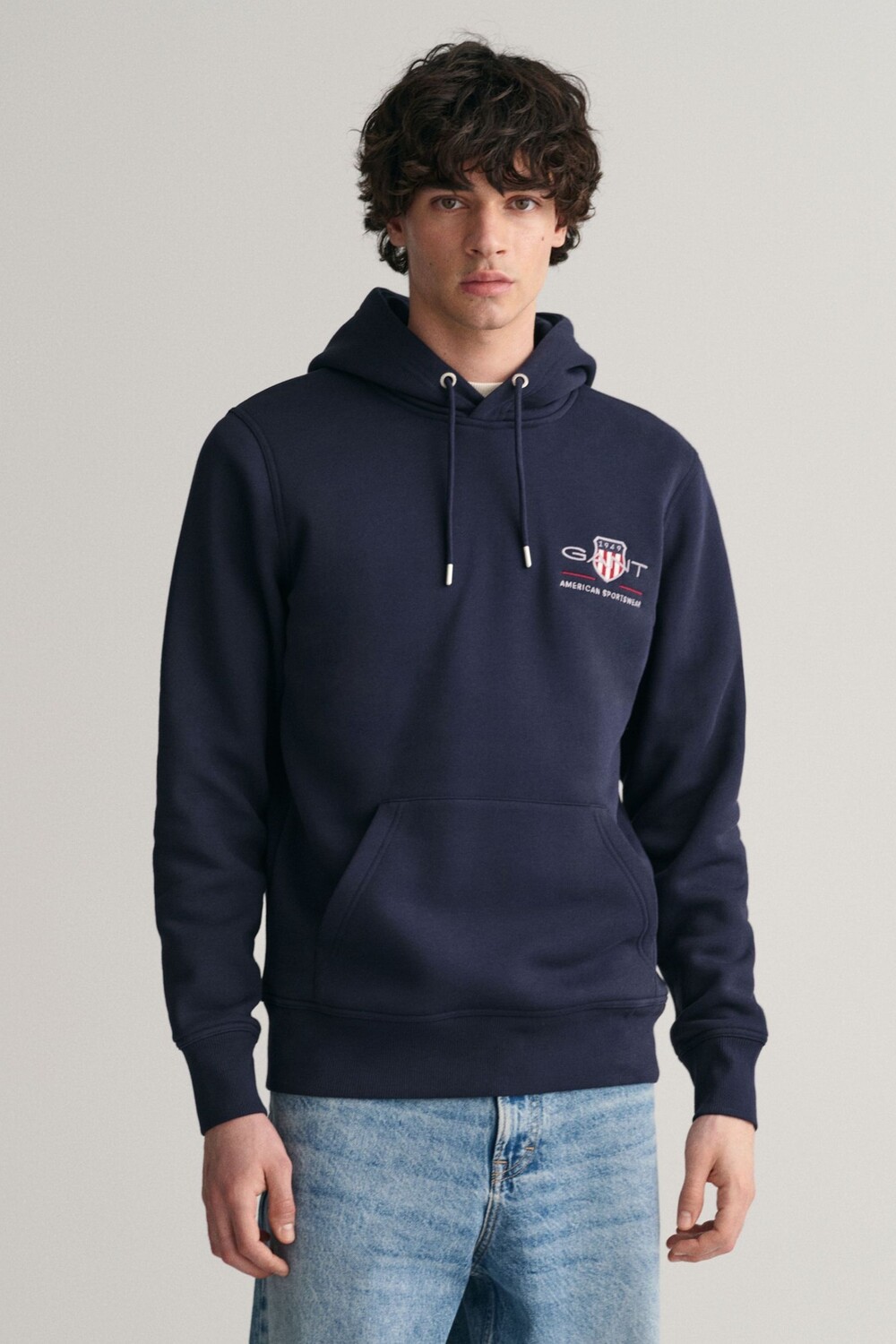 Синий худи с логотипом Gant Evening Archive Shield GANT, синий
Синий худи с логотипом Gant Evening Archive Shield GANT, синий