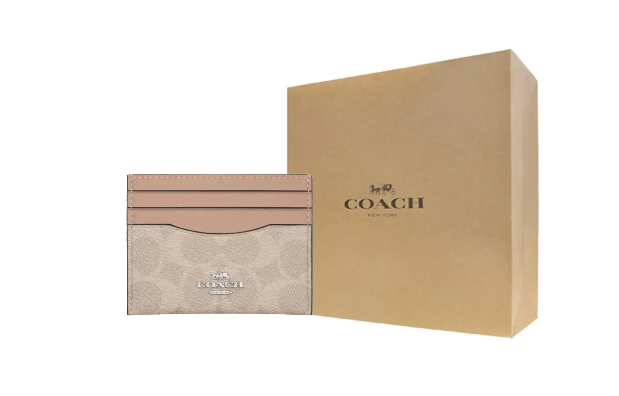 Coach Женский кожаный держатель для карт, песочно-желтый и серо-коричневый
Coach Женский кожаный держатель для карт, песочно-желтый и серо-коричневый