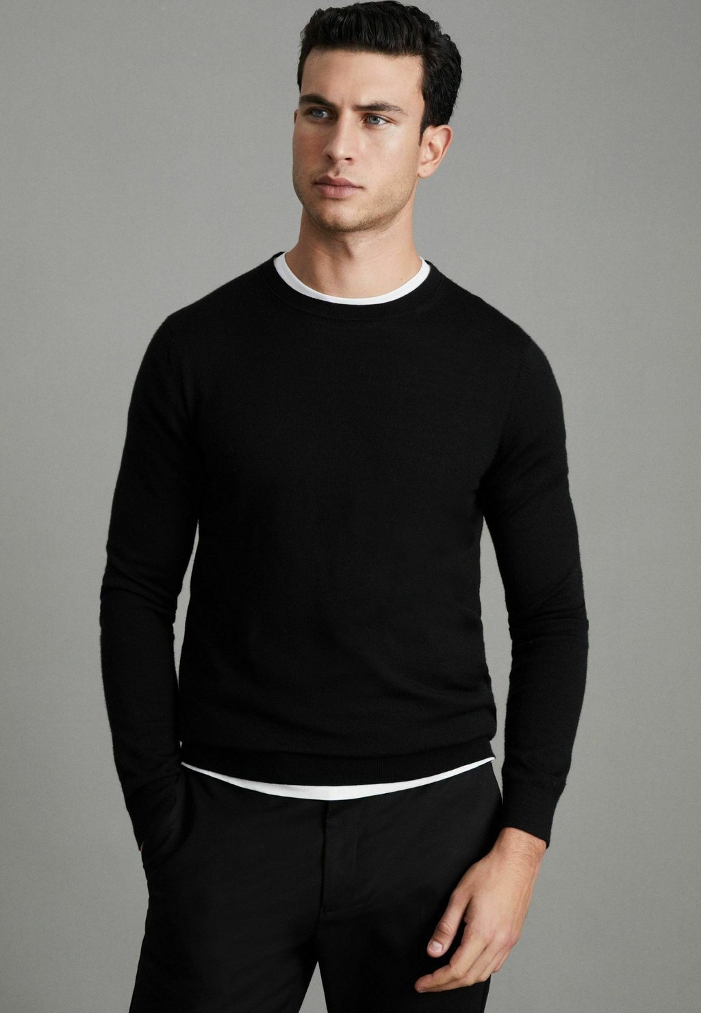 Джемпер Reiss, черный 
Джемпер Reiss, черный