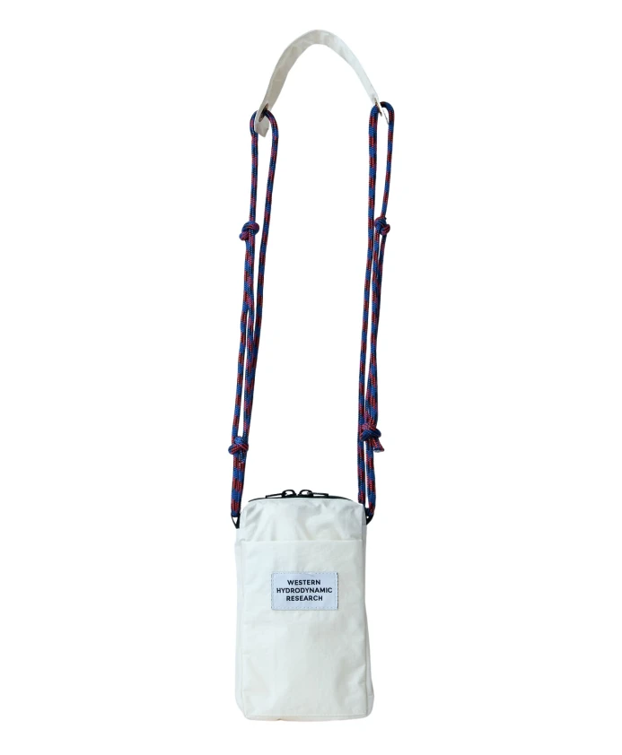 Сумка через плечо с нашивкой и логотипом Whr.Institute, белый
Сумка через плечо с нашивкой и логотипом Whr.Institute, белый