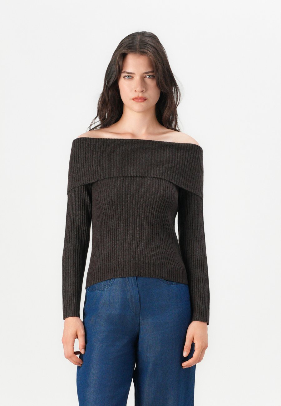 Джемпер ONLY ONLKATIA OFF SHOULDER, Chocolate Torte/Dark Brown
Джемпер ONLY ONLKATIA OFF SHOULDER, Chocolate Torte/Dark Brown