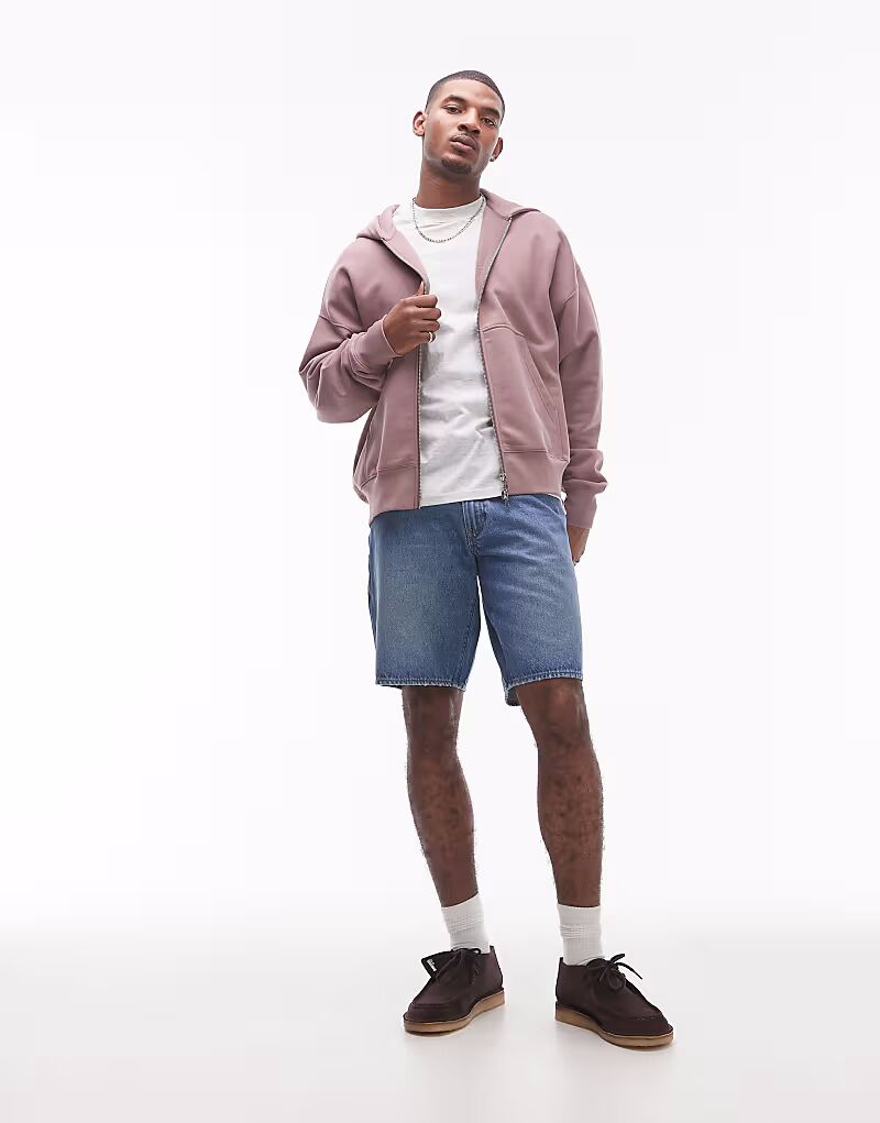 Джинсовые шорты Levi's 478 Baggy темного цвета
Джинсовые шорты Levi's 478 Baggy темного цвета