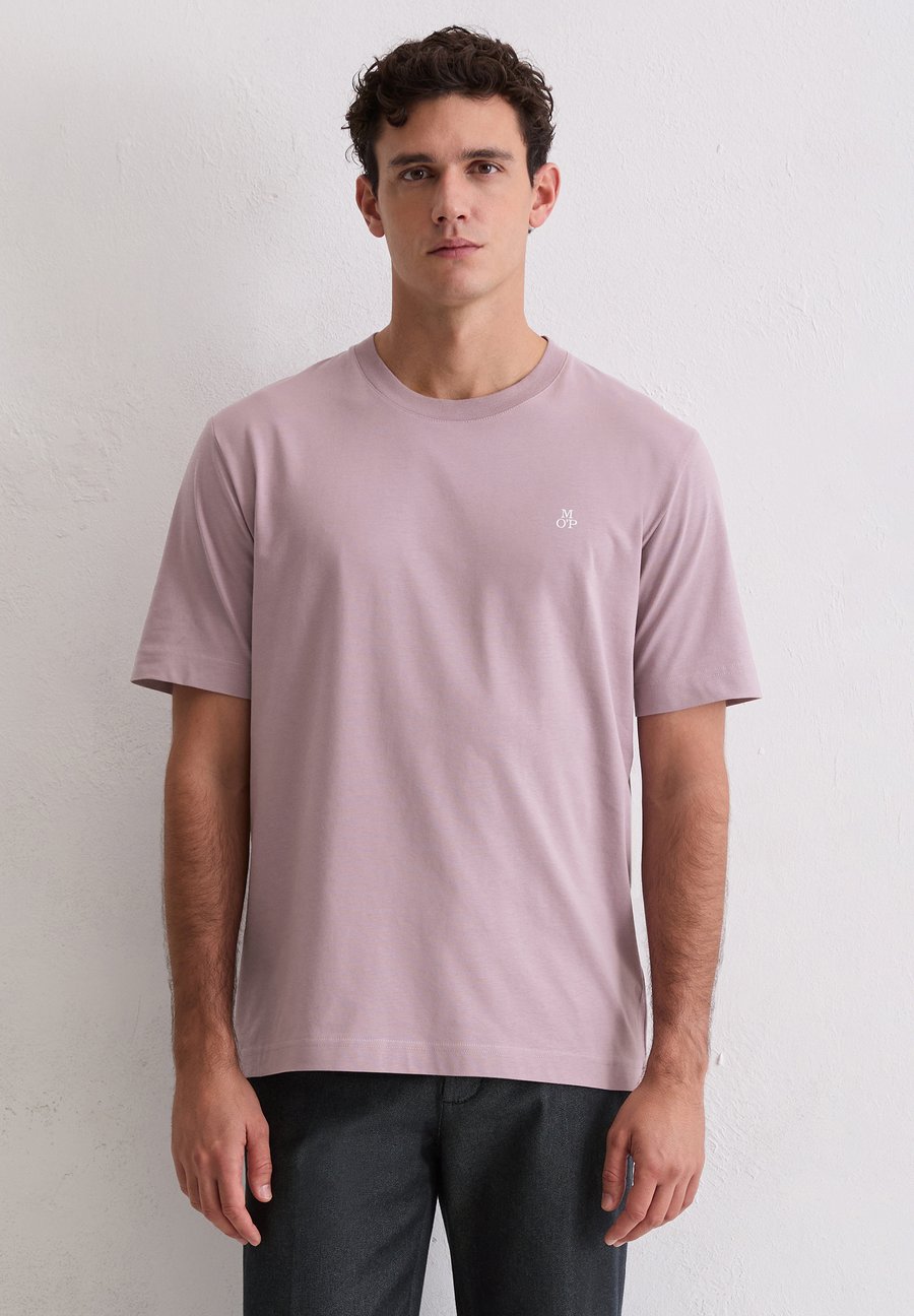 Футболка Marc O'Polo SHORT SLEEVE LOGO PRINT CREWNECK, Violet Mauve/Purple, Розовый, Футболка Marc O'Polo SHORT SLEEVE LOGO PRINT CREWNECK, Violet Mauve/Purple
Футболка Marc O'Polo SHORT SLEEVE LOGO PRINT CREWNECK, Violet Mauve/Purple, Розовый, Футболка Marc O'Polo SHORT SLEEVE LOGO PRINT CREWNECK, Violet Mauve/Purple