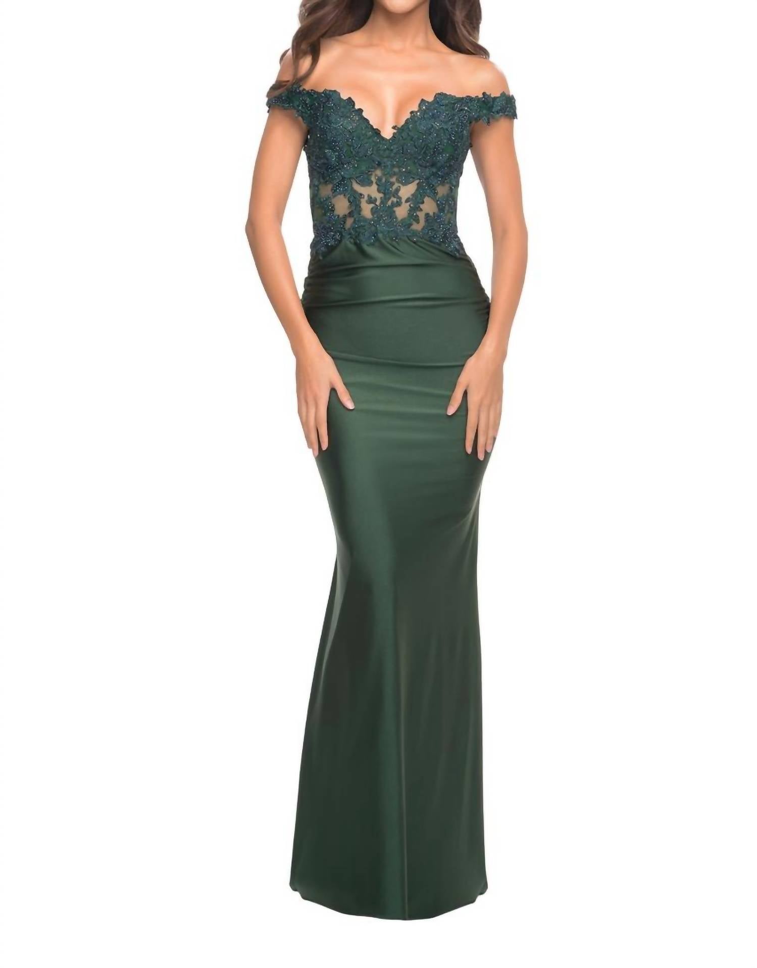Иллюзионное кружевное длинное платье в изумрудном цвете La Femme, изумрудный
Иллюзионное кружевное длинное платье в изумрудном цвете La Femme, изумрудный
