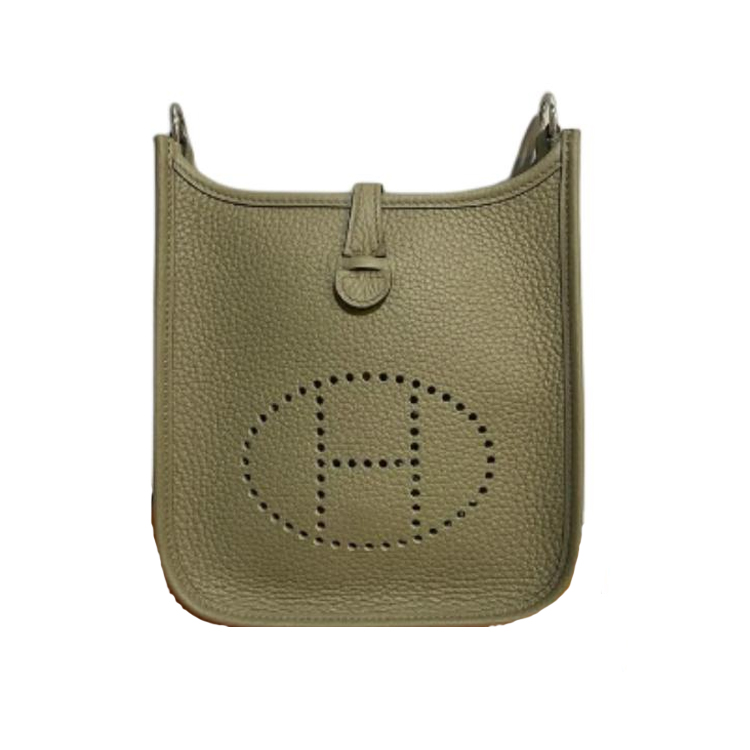 HERMES Сумка через плечо Evelyne Taurillon Clemence
HERMES Сумка через плечо Evelyne Taurillon Clemence